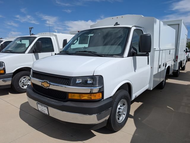 2025 Chevrolet Express Cutaway