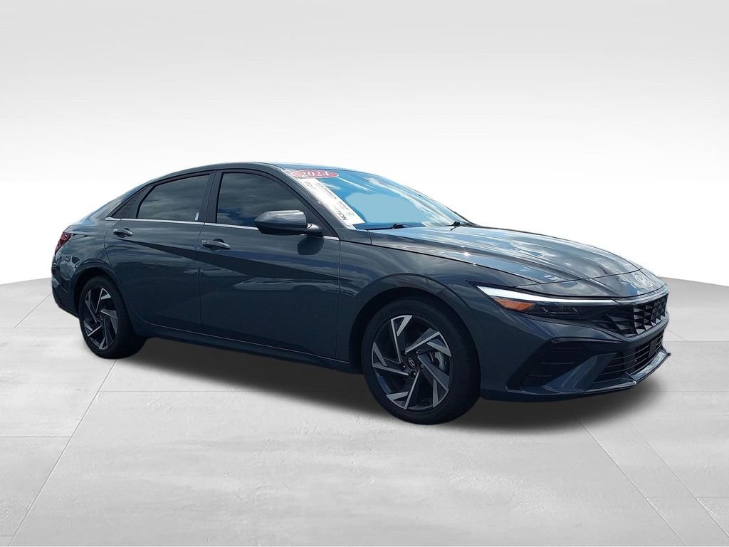 Used 2024 Gray Hyundai SEL image 7