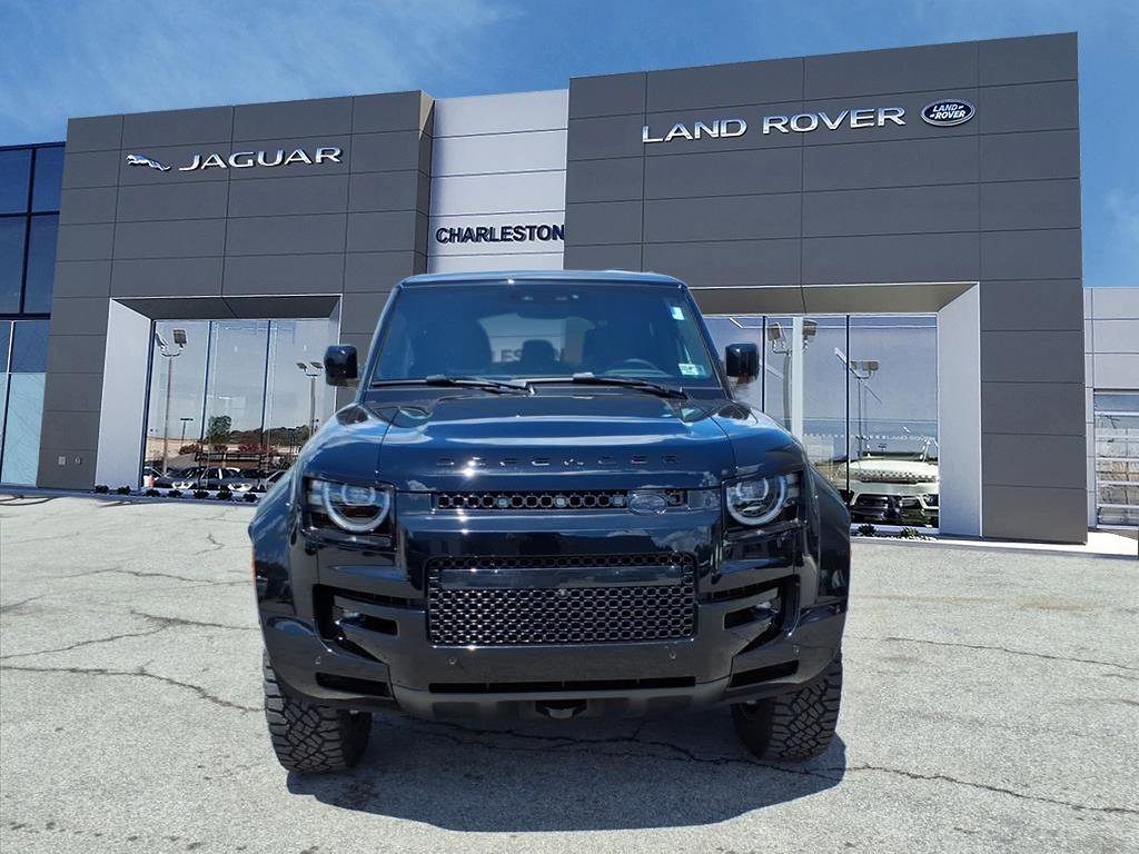New 2026 Narvik Black Land Rover OCTA Black image 8