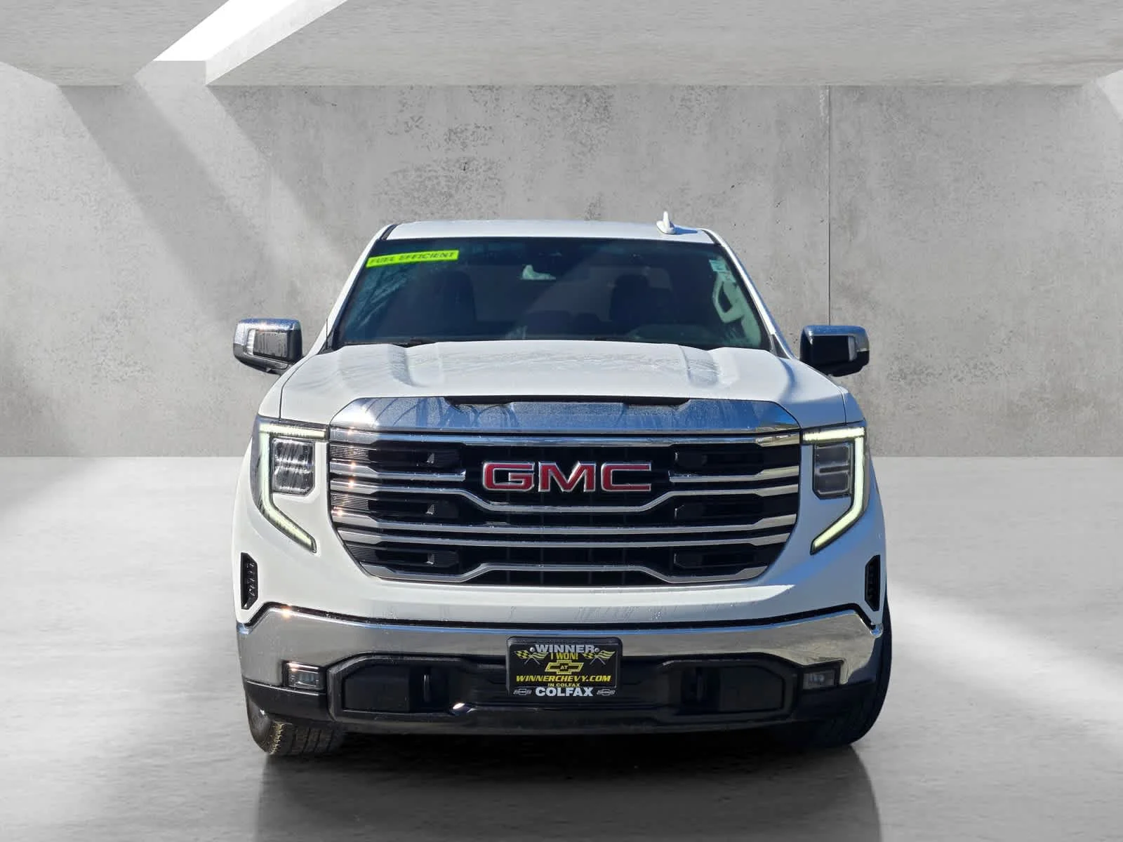 Used 2024 Summit White GMC SLT image 2