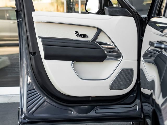 Used 2024 Varesine Blue Metallic Land Rover Autobiography image 12