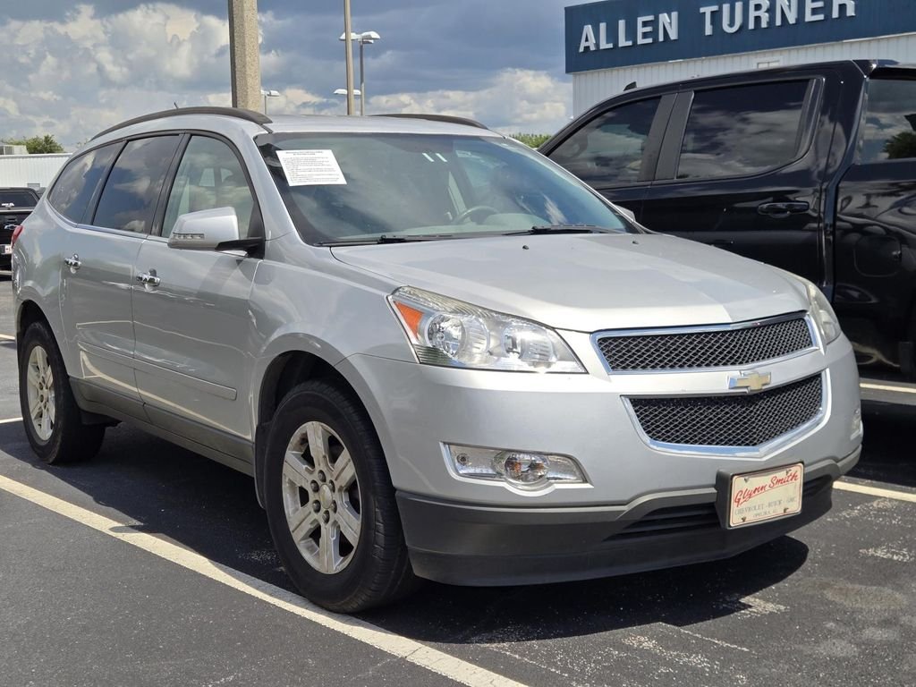 Used 2011 Silver Chevrolet 2LT image 4
