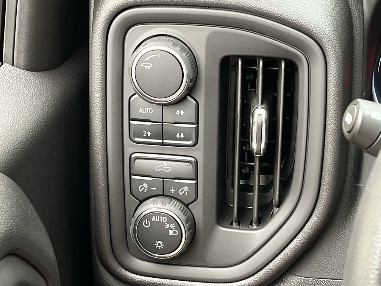 2026 Chevrolet Silverado 1500 Custom Trail Boss - Photo 16
