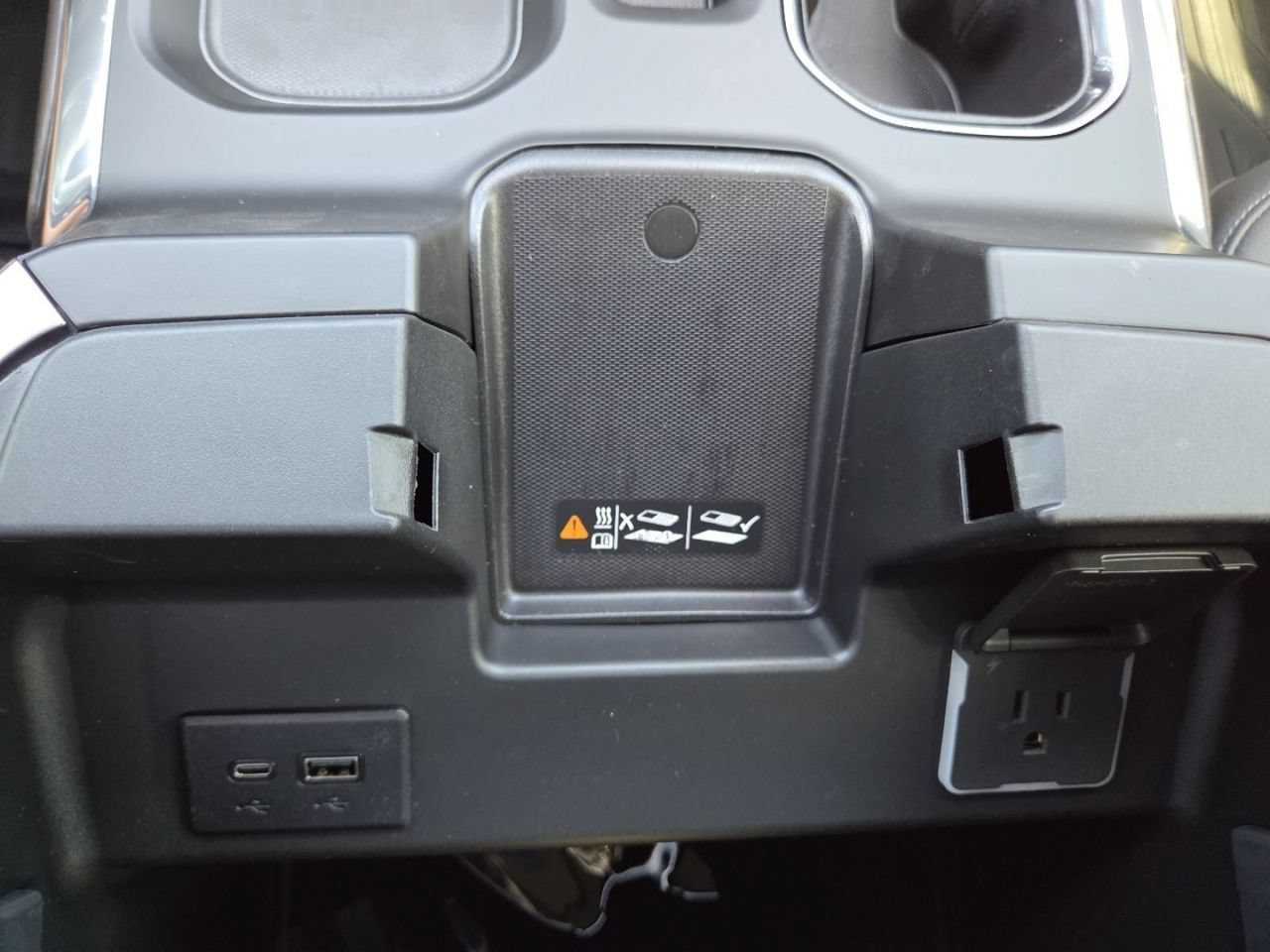 2026 GMC Sierra 1500 SLT - Photo 13