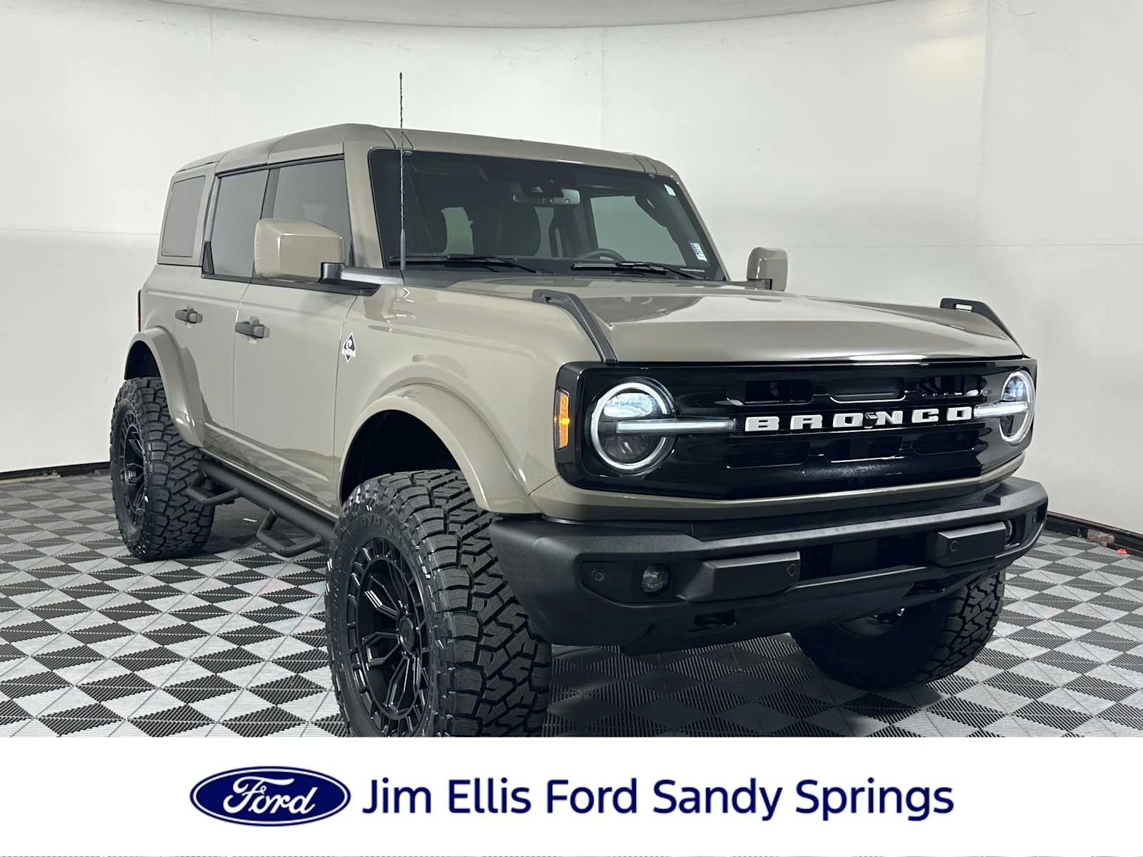 2026 Ford Bronco Outer Banks®