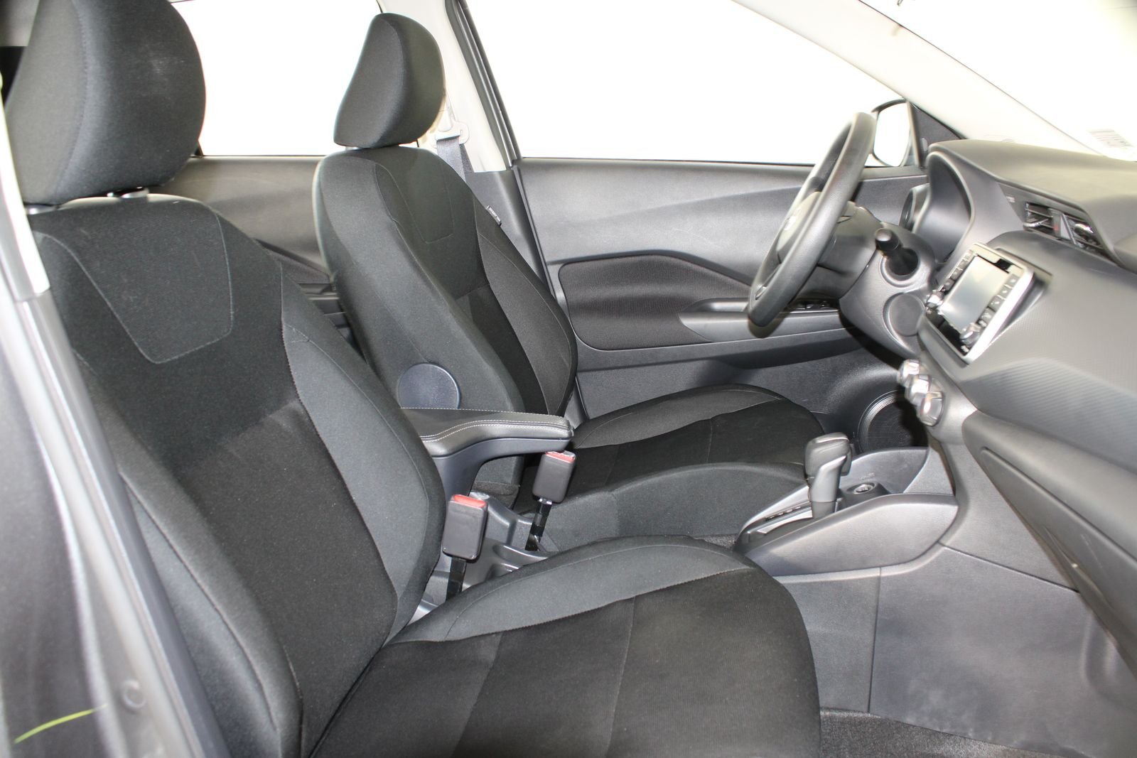 Used 2025 Gray Nissan S image 25