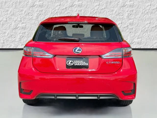 Used 2014 Red Line Lexus Hybrid image 4