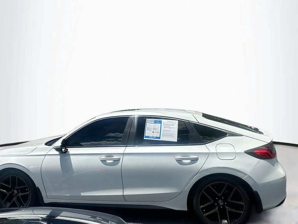 Used 2023 Platinum White Pearl Honda Sport Touring image 4