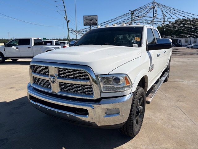 2017 RAM 3500 Laramie 4X4 Crew Cab LWB's photo