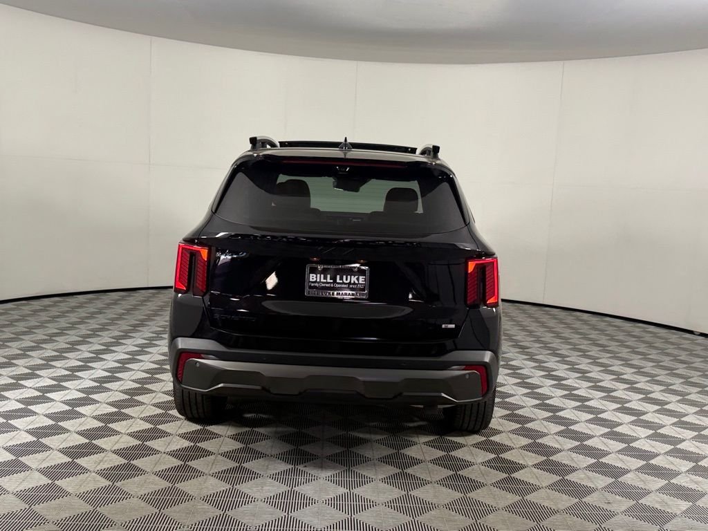 Used 2025 Black Kia X-Line SX Prestige image 8