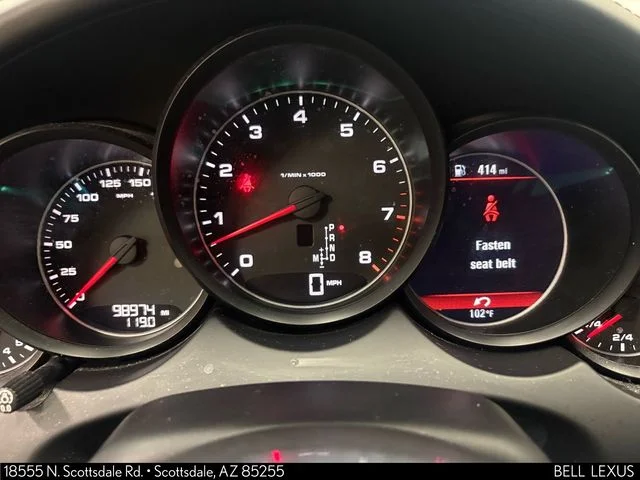 Used 2018  Porsche Base image 23