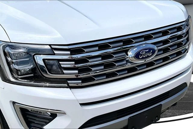 Used 2020 Star White Ford Limited image 34