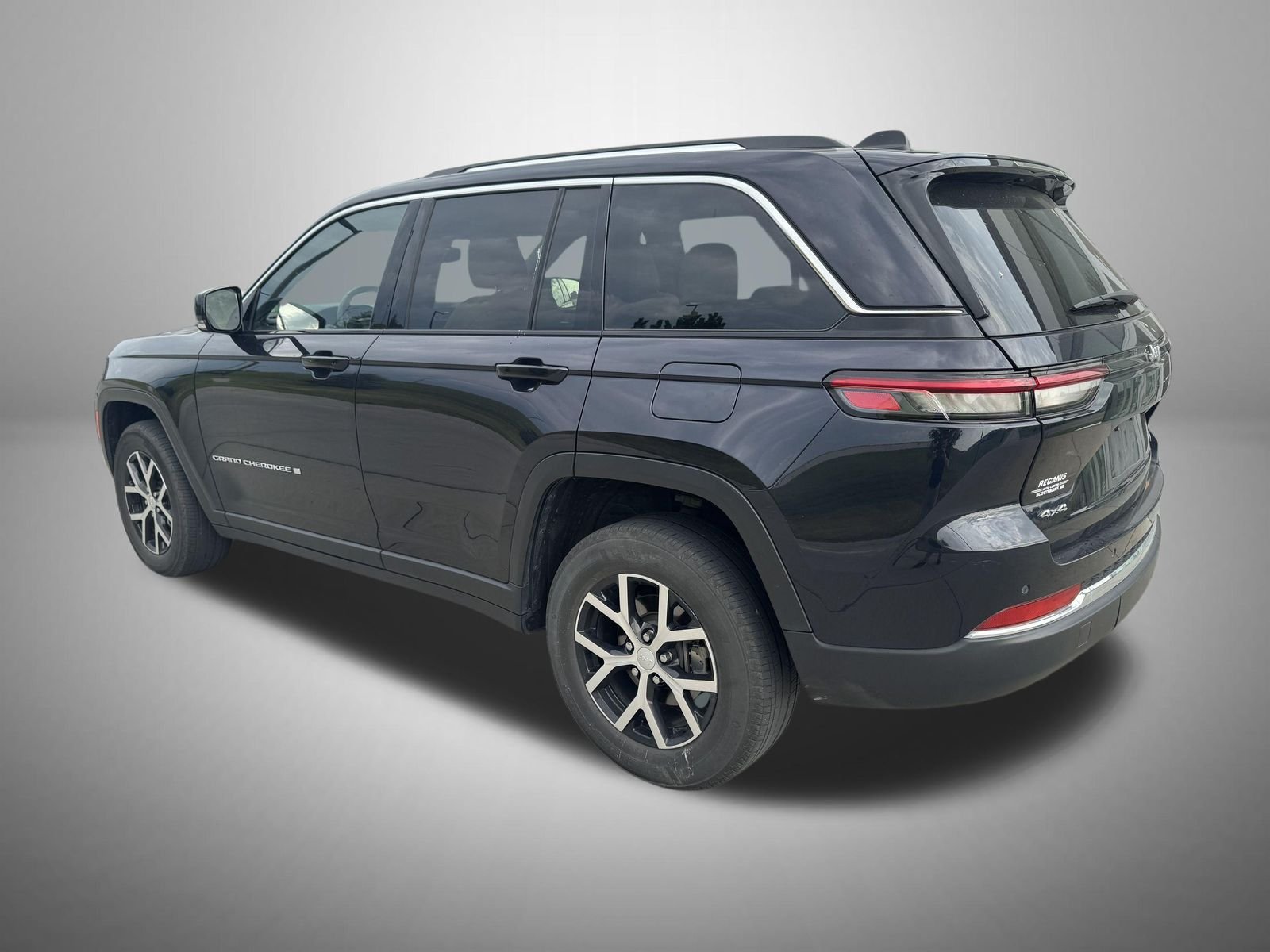 Used 2023 Black Jeep Limited image 4
