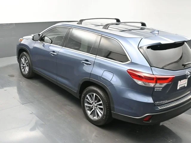 Used 2019 Blue Toyota XLE image 41