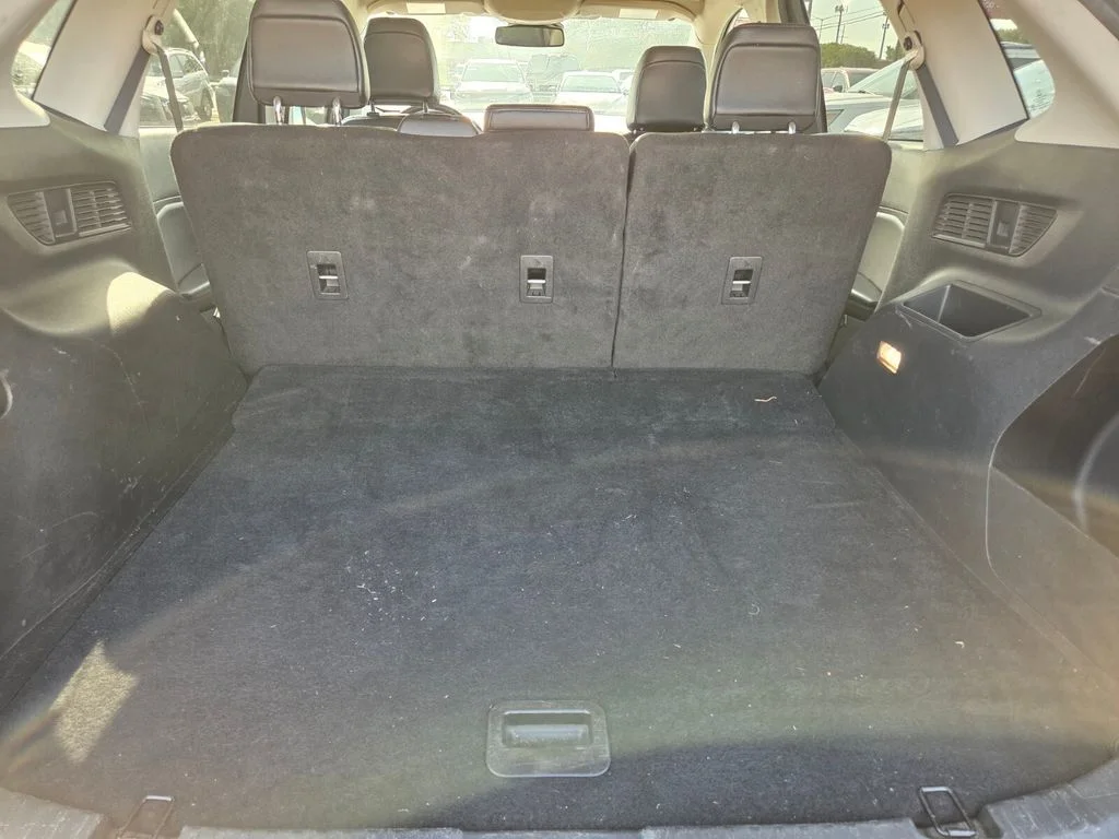Used 2024 Black Ford SEL image 25
