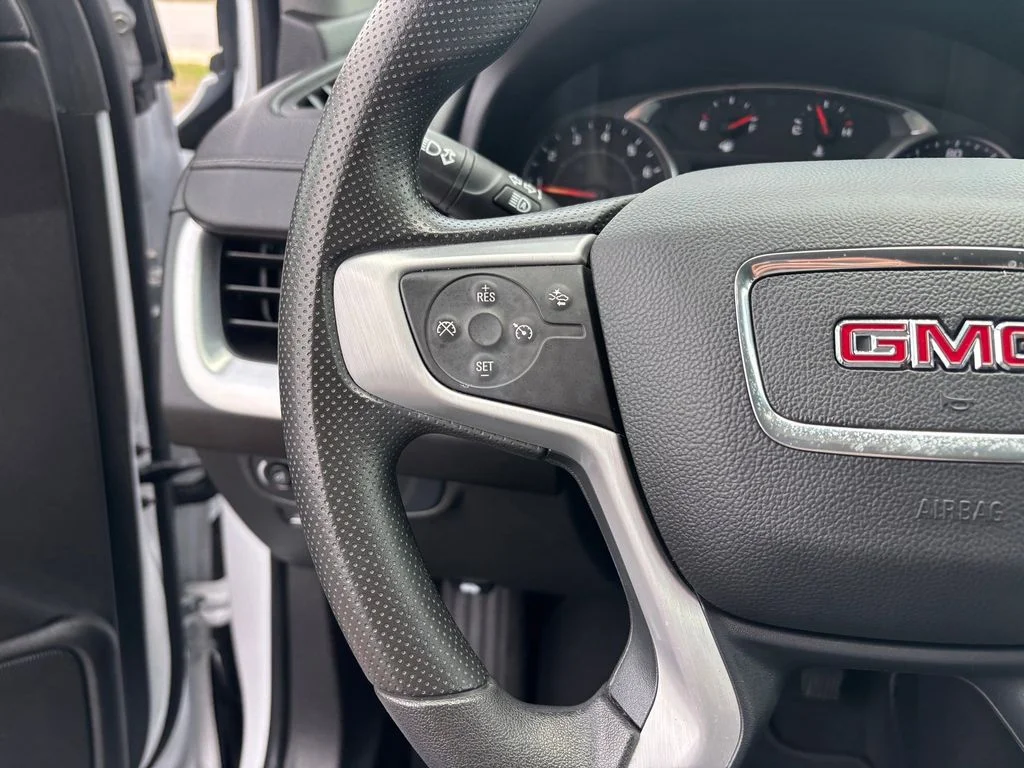 Used 2024 White GMC SLE image 13