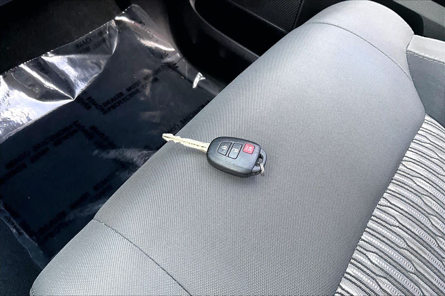 Used 2020 Super White Toyota SR5 image 14