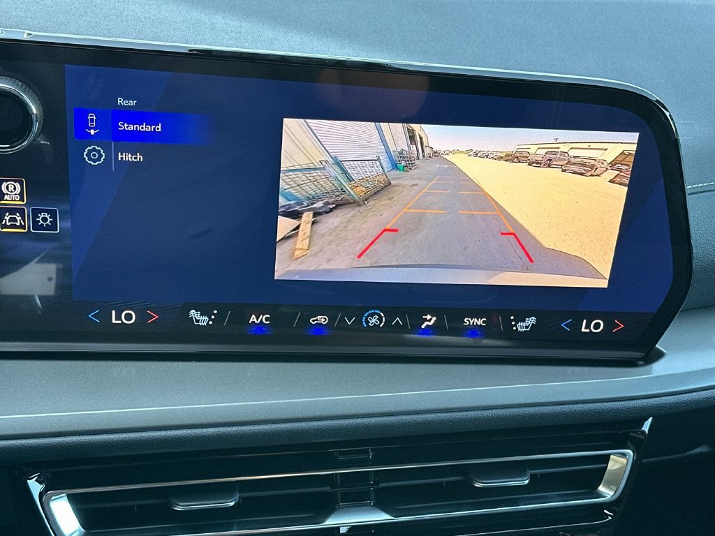 2027 Chevrolet Traverse LT - Photo 20