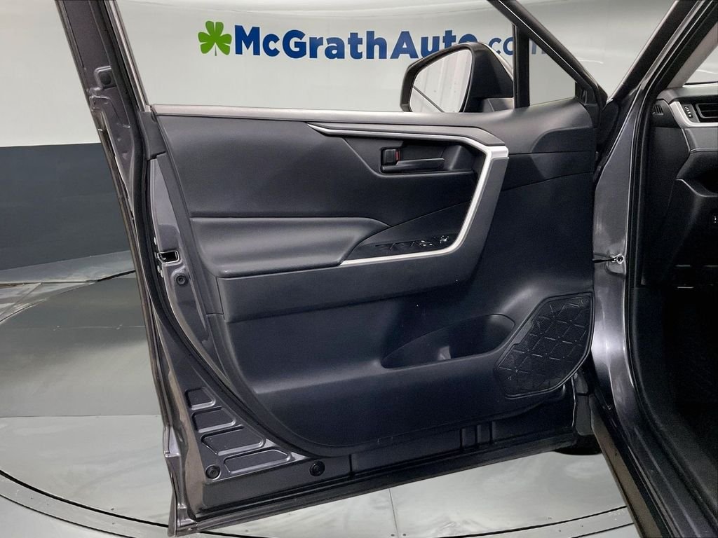Used 2019 Gray Toyota LE image 27