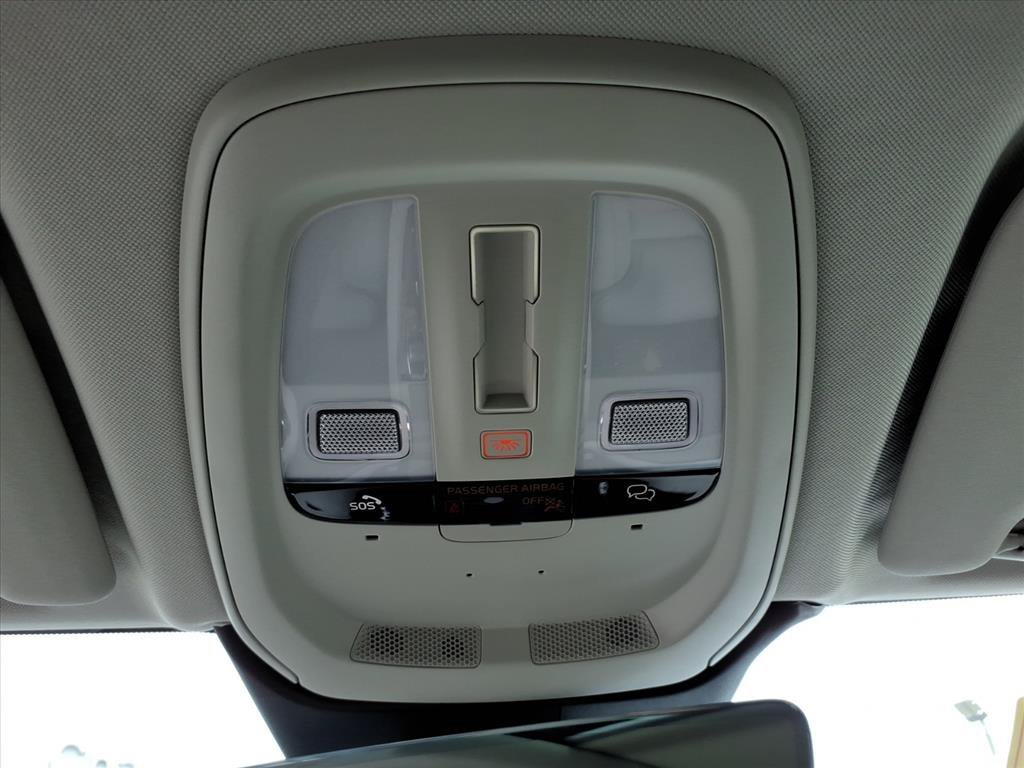 New 2026 Crystal White Metallic Volvo Ultra image 20