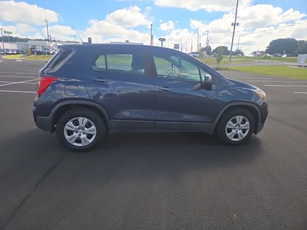 Used 2018 Blue Chevrolet LS image 13