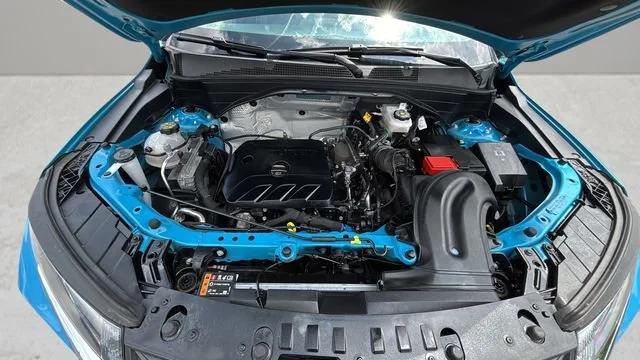 Used 2025 Marina Blue Metallic Chevrolet LT image 34