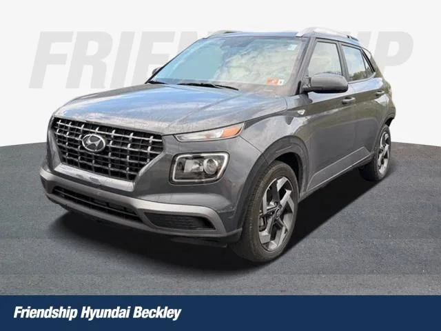 Used 2025 Gray Hyundai SEL image 1