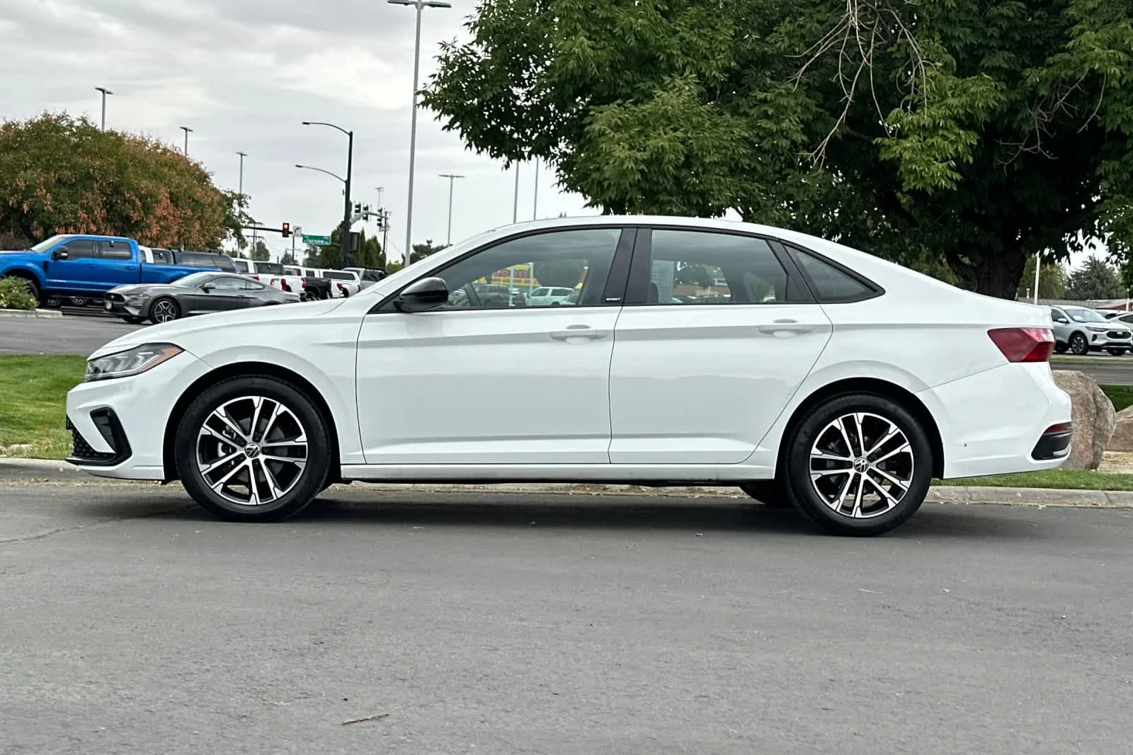 Certified Used 2025 Pure White Volkswagen Sport image 5