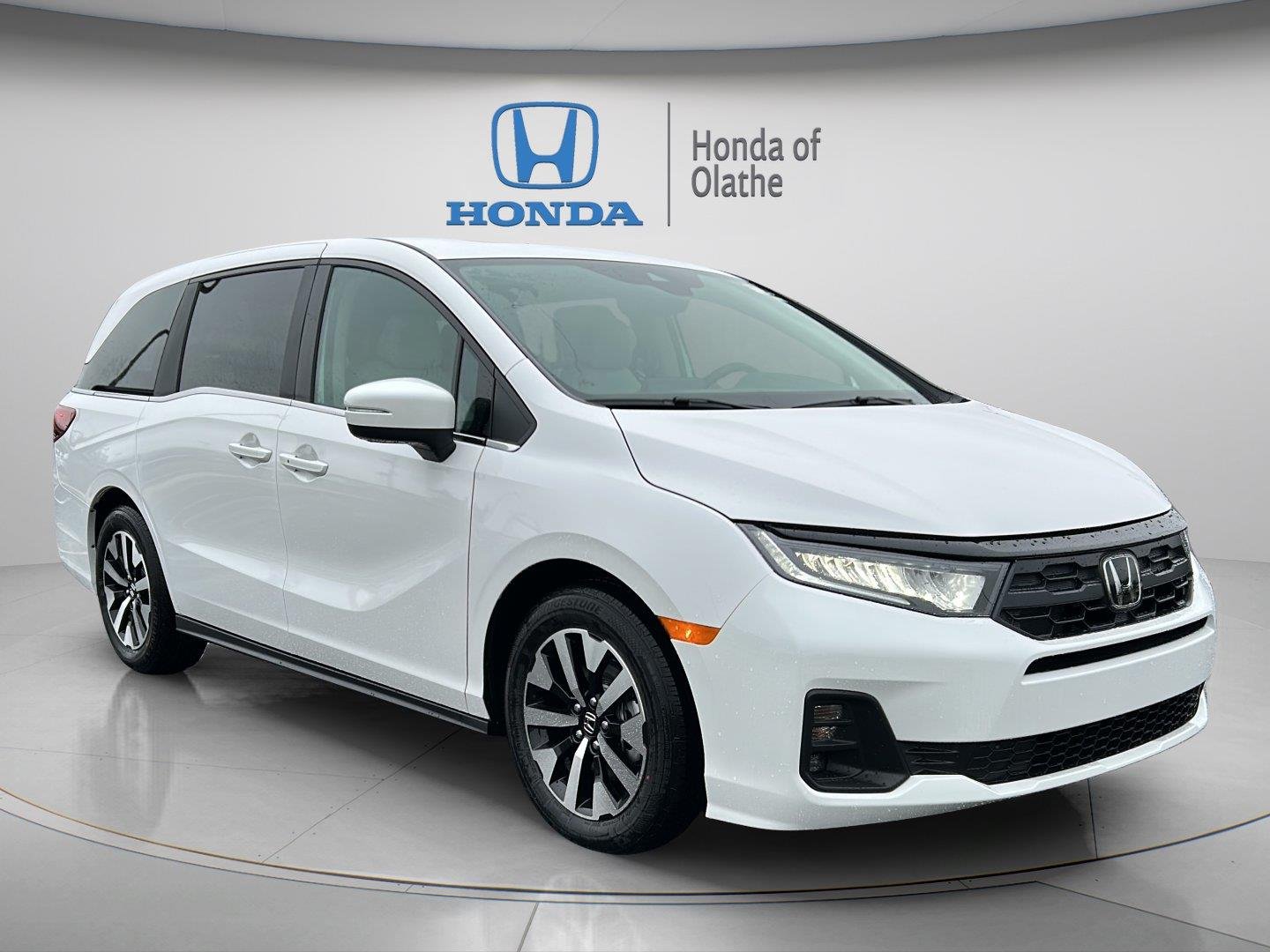 New 2027 Platinum White Pearl Honda EX-L image 1