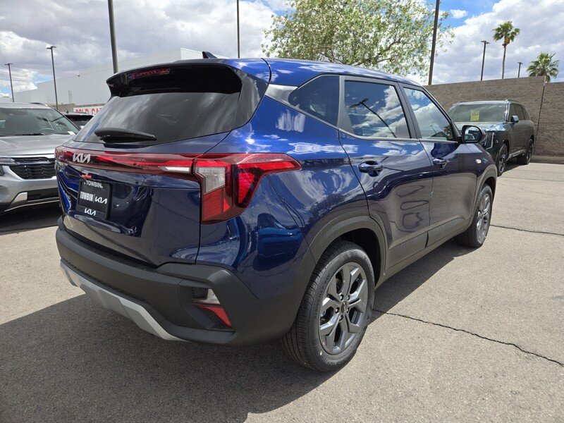 New 2026 Dark Ocean Blue Kia LX image 3