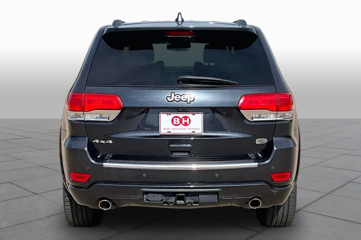 Used 2014 Maximum Steel Metallic Clearcoat Jeep Overland image 5