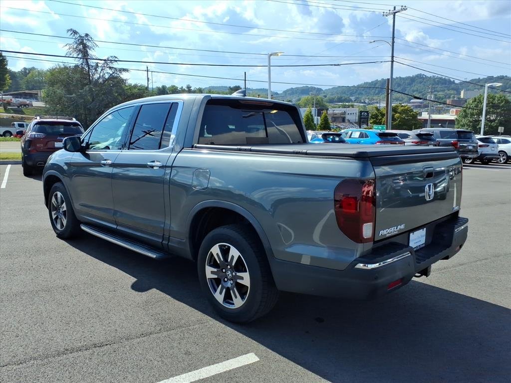 Certified Used 2018 Forest Mist Metallic Honda RTL-E image 4