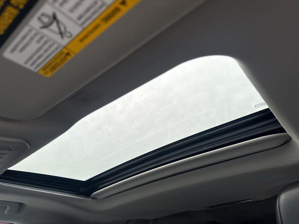 Used 2023 Pearl Toyota XLE image 13