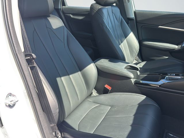 Used 2023 White Acura  image 26