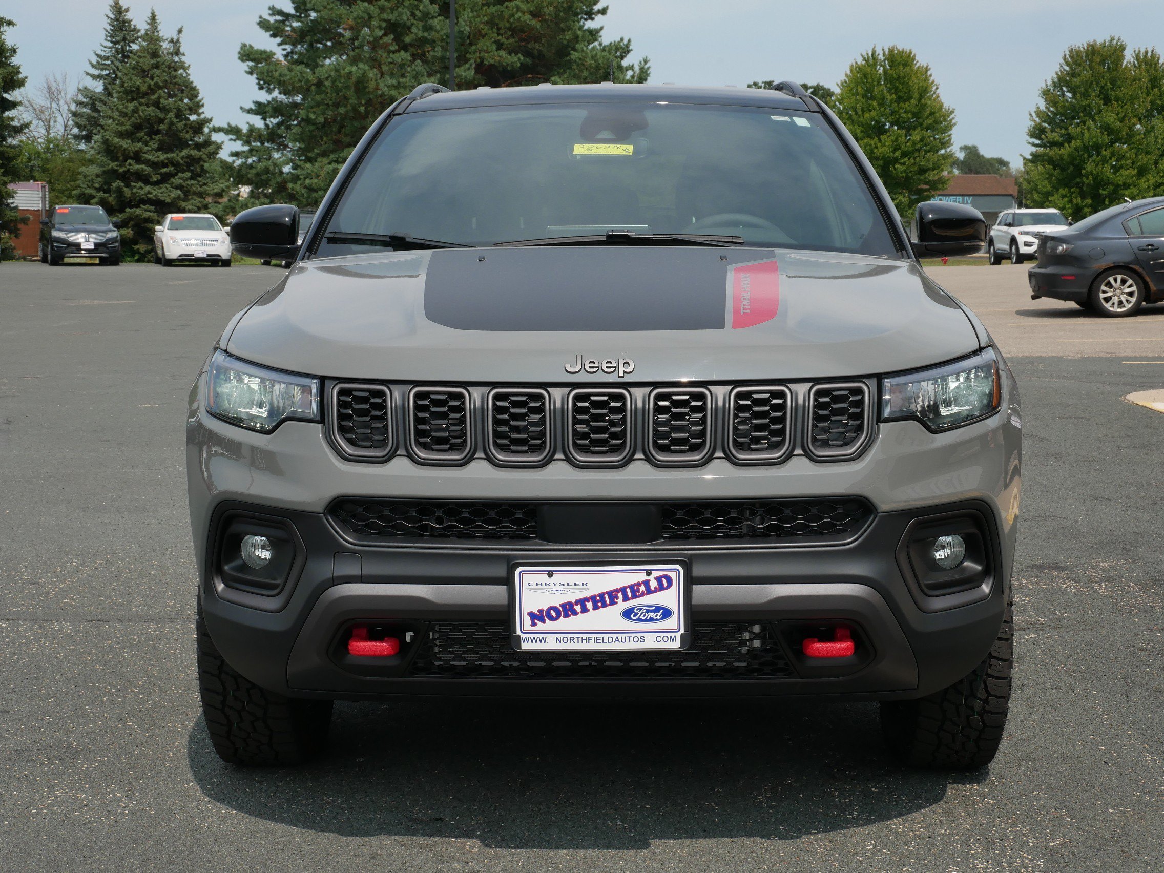 New 2026 Sting-Gray Clear-Coat Exterior Paint Jeep Trailhawk image 3