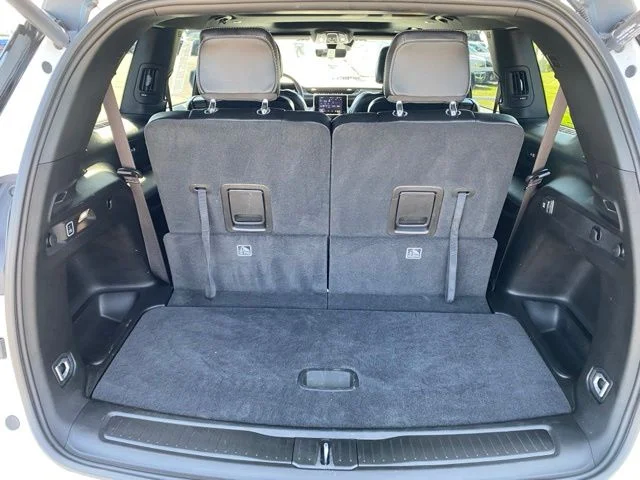 Used 2025 White Jeep Altitude X image 14