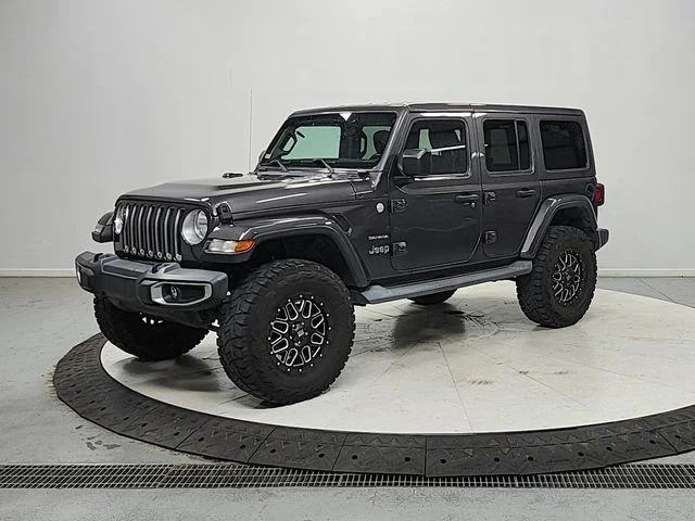 Used 2018 Gray Jeep Unlimited Sahara image 3