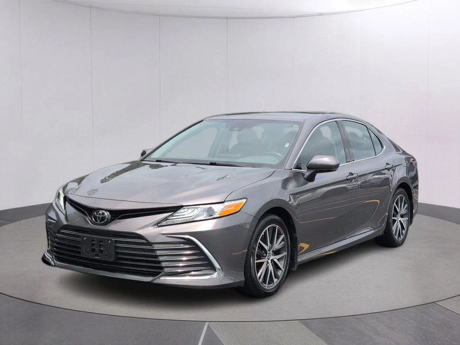 Used 2024 Predawn Gray Mica Toyota XLE image 1