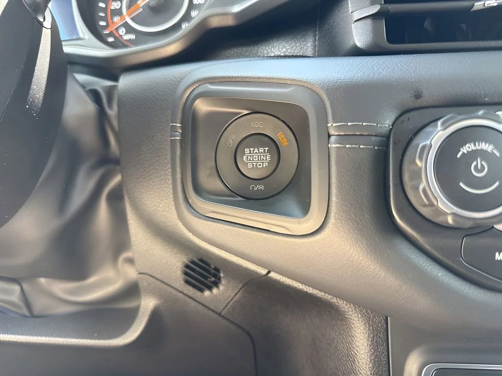Used 2025 Black Jeep Sahara image 18