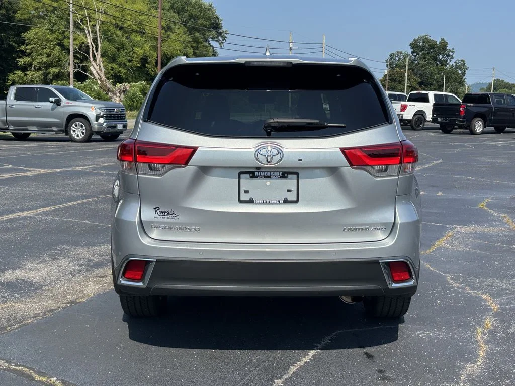 Used 2019 Silver Toyota Limited Platinum image 8