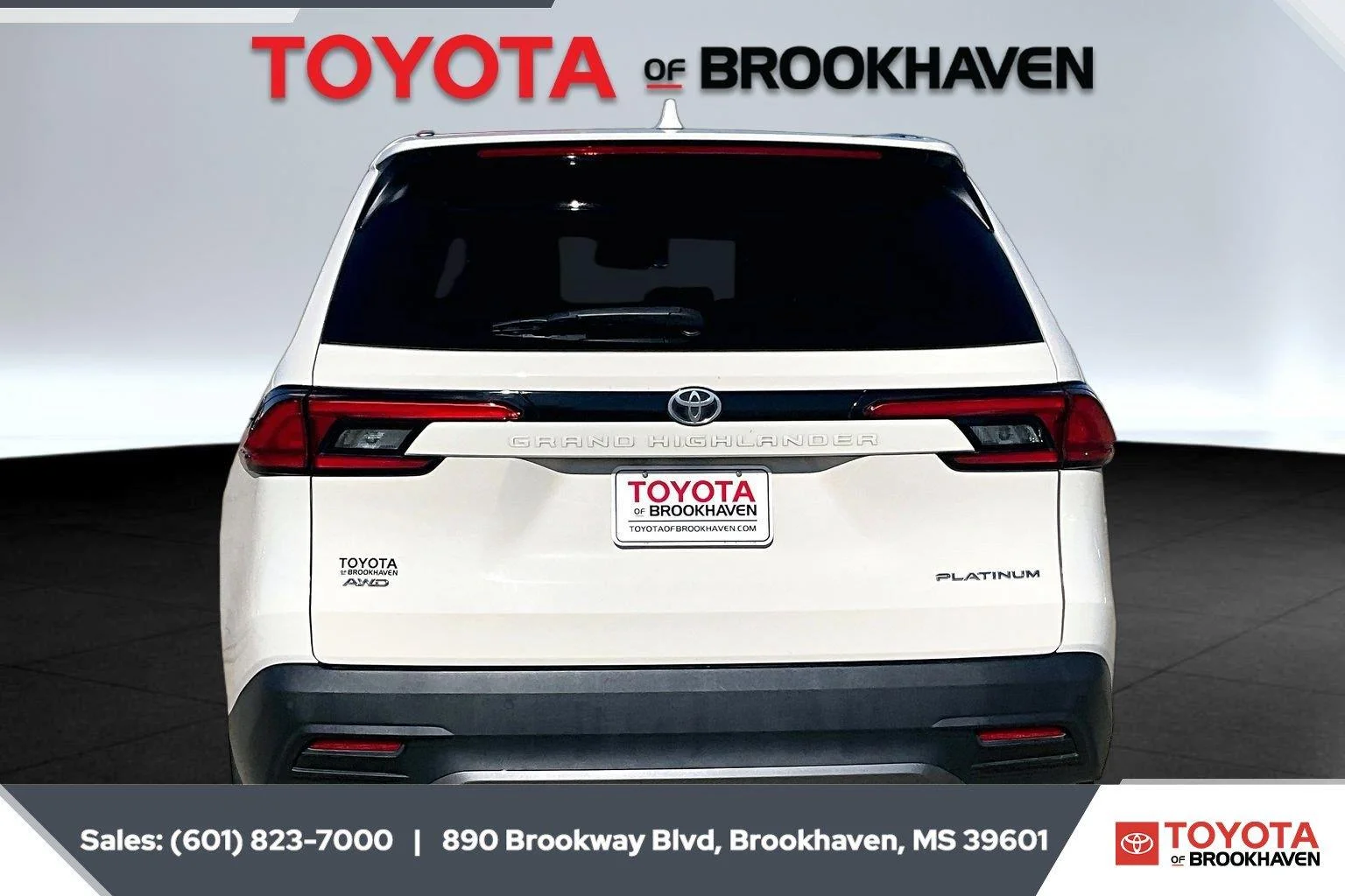 Used 2024 Coastal Cream Toyota Platinum image 4