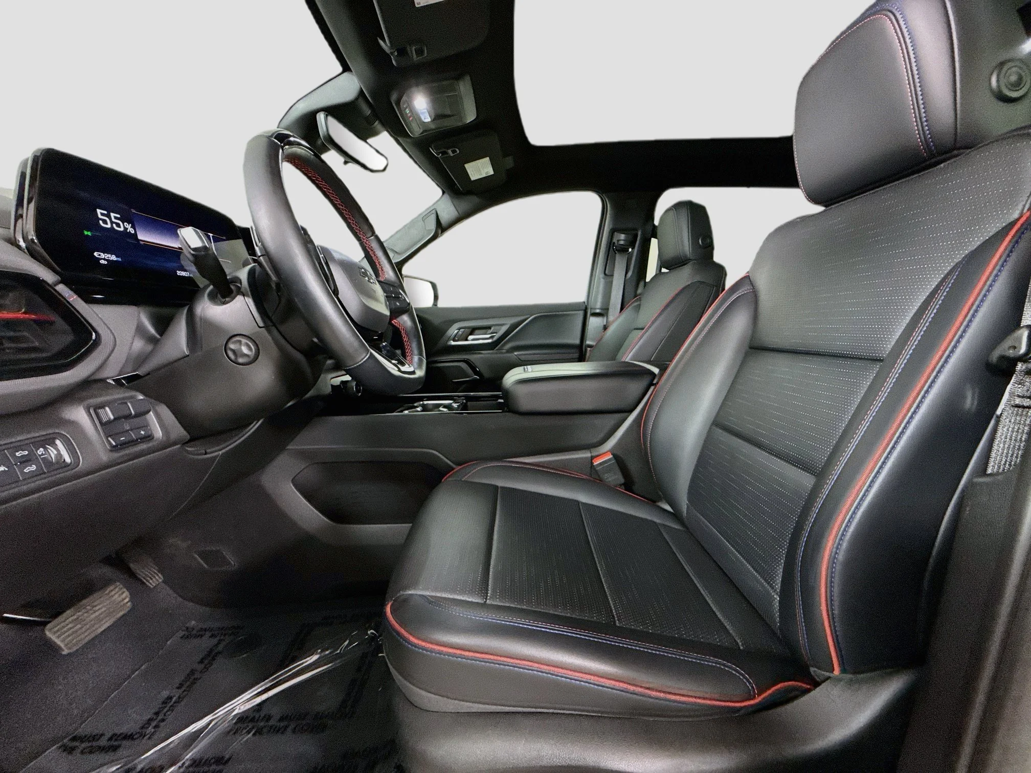 Used 2024 Summit White Chevrolet RST image 23