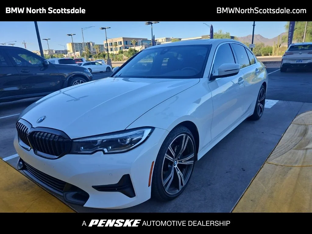 2021 BMW 3 Series 330i Sedan's photo