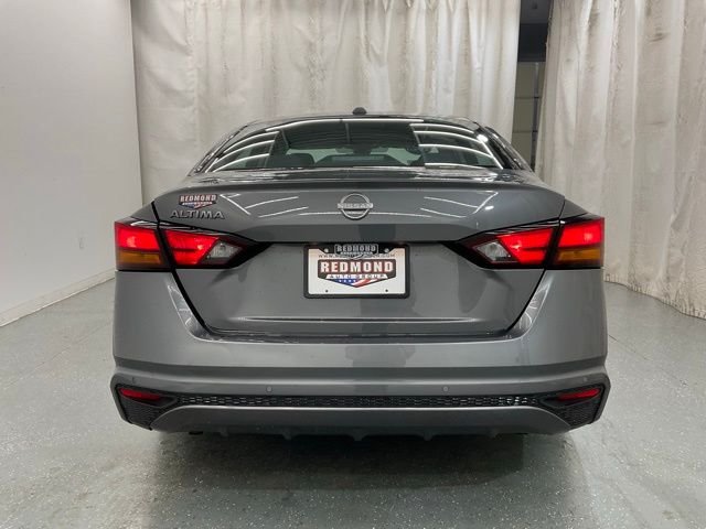 Used 2025 Gray Nissan 2.5 SV image 6