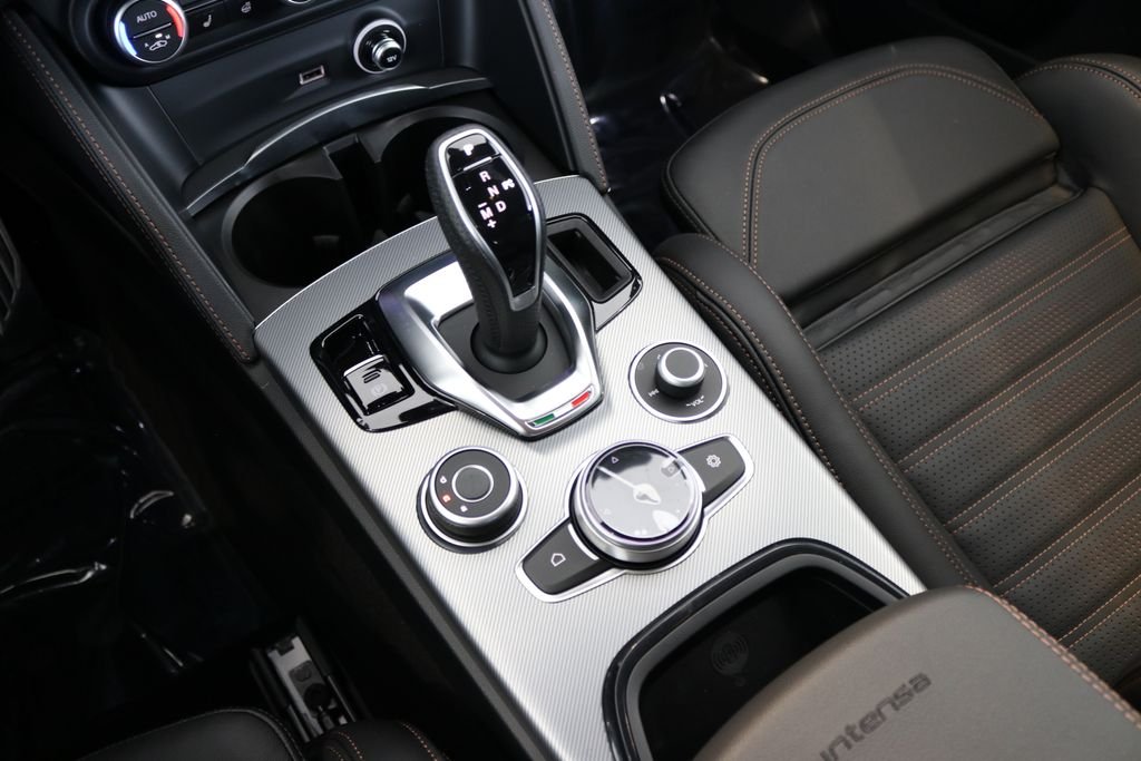 2025 Alfa Romeo Stelvio Intensa - Photo 15