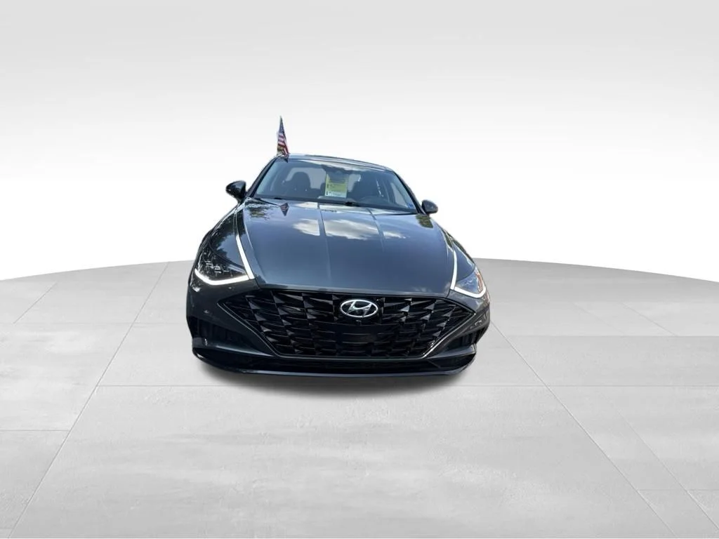 Used 2022 Gray Hyundai Limited image 9