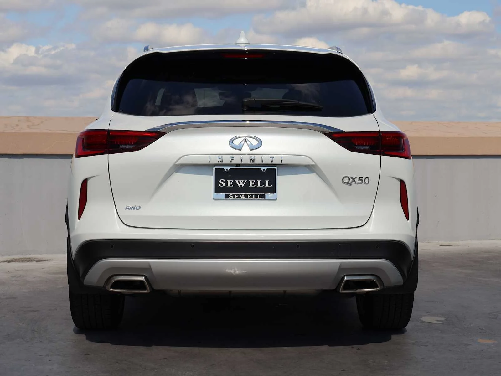 Certified Used 2024 Radiant White INFINITI SENSORY image 5