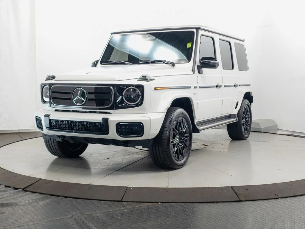 Certified Used 2025 Moonlight White Magno Mercedes-Benz G 580 image 3