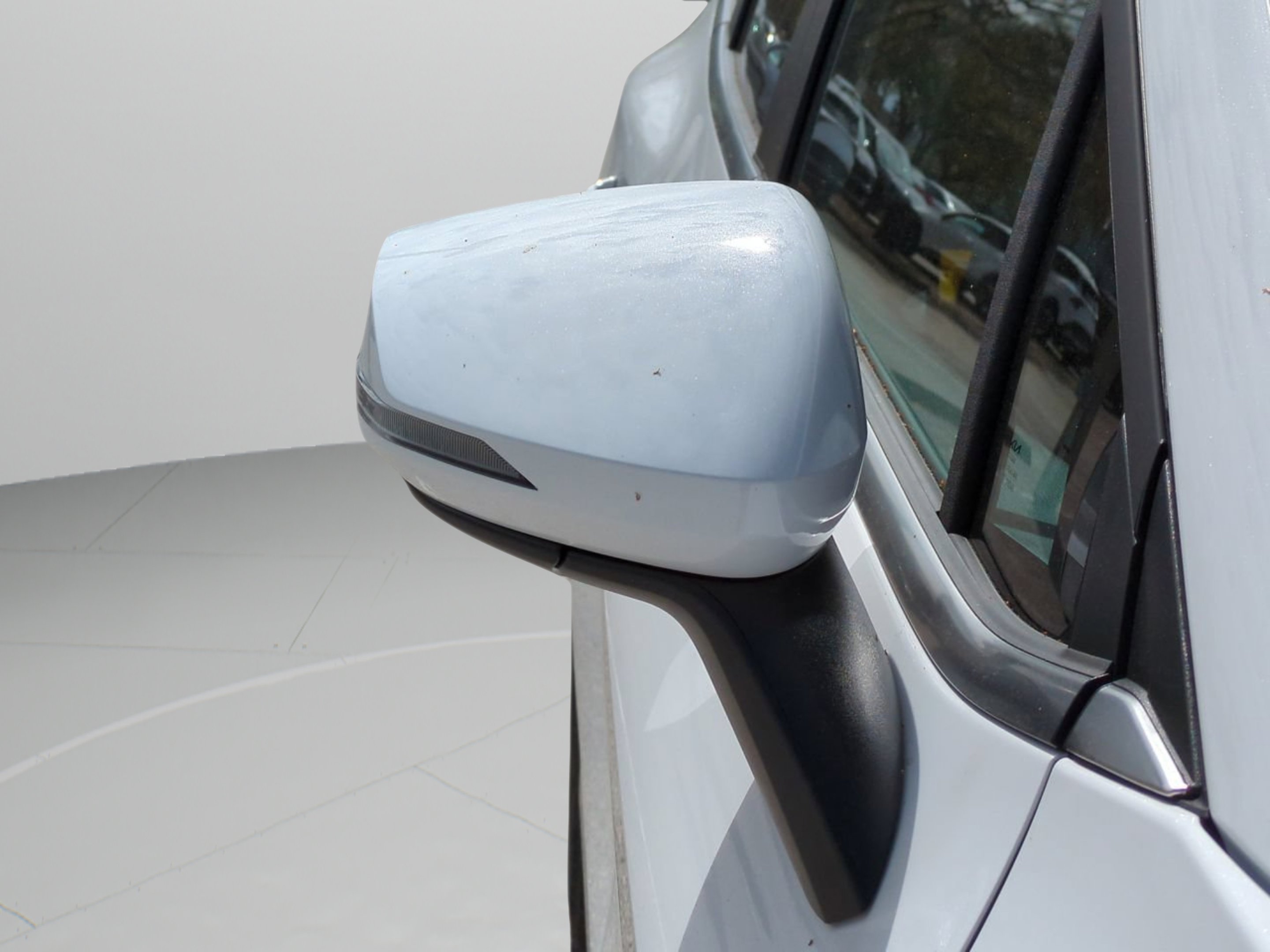 New 2026 Glacial White Pearl Kia EX image 14