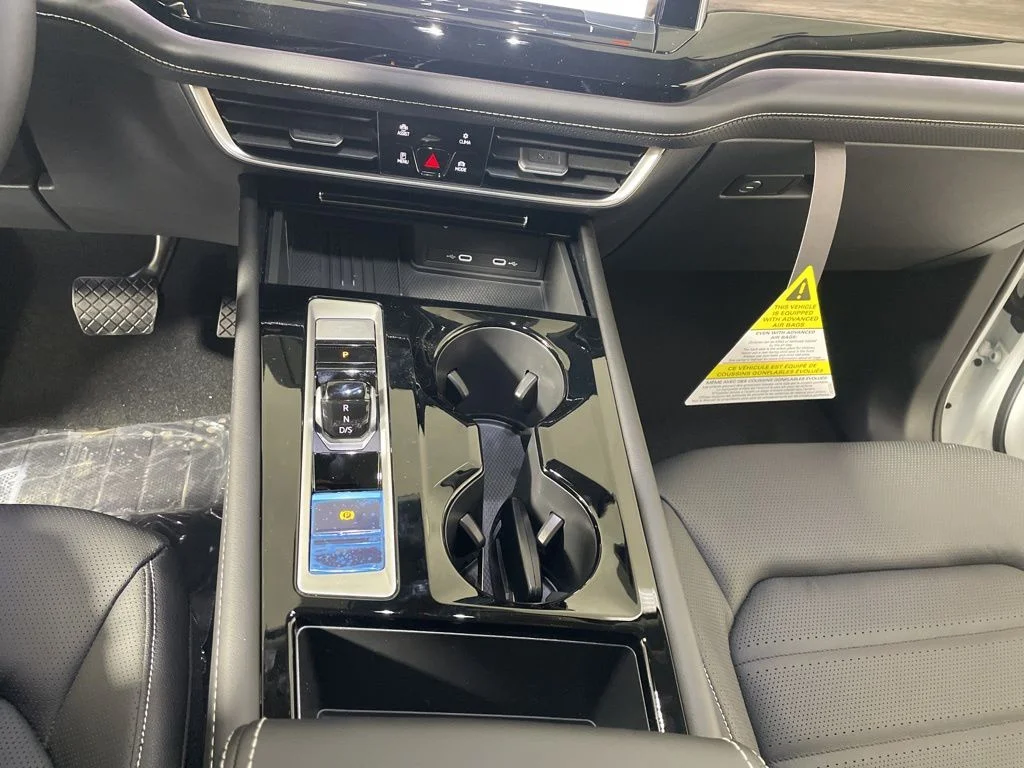 New 2026 White/off-white Volkswagen 2.0T SEL image 17